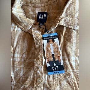 GAP women’s  Beige Checkered Flannel Shirt